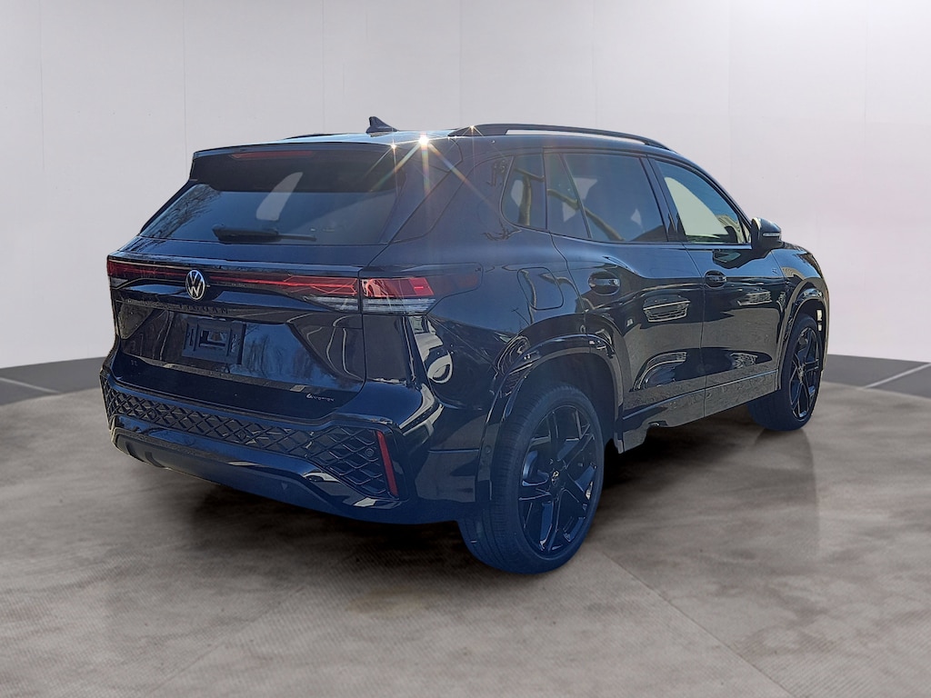 New 2026 Volkswagen Tiguan 2.0T SE R-Line Black SUV