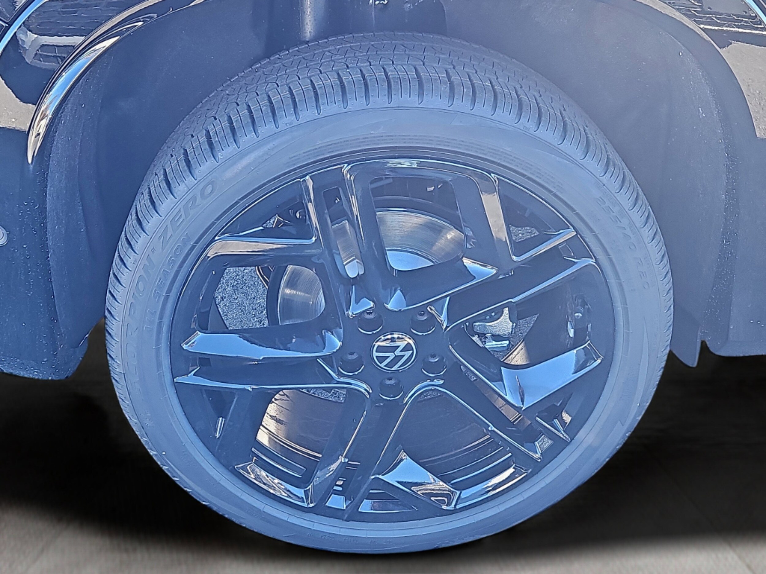 2026 Volkswagen Tiguan SE R-Line Black photo 3