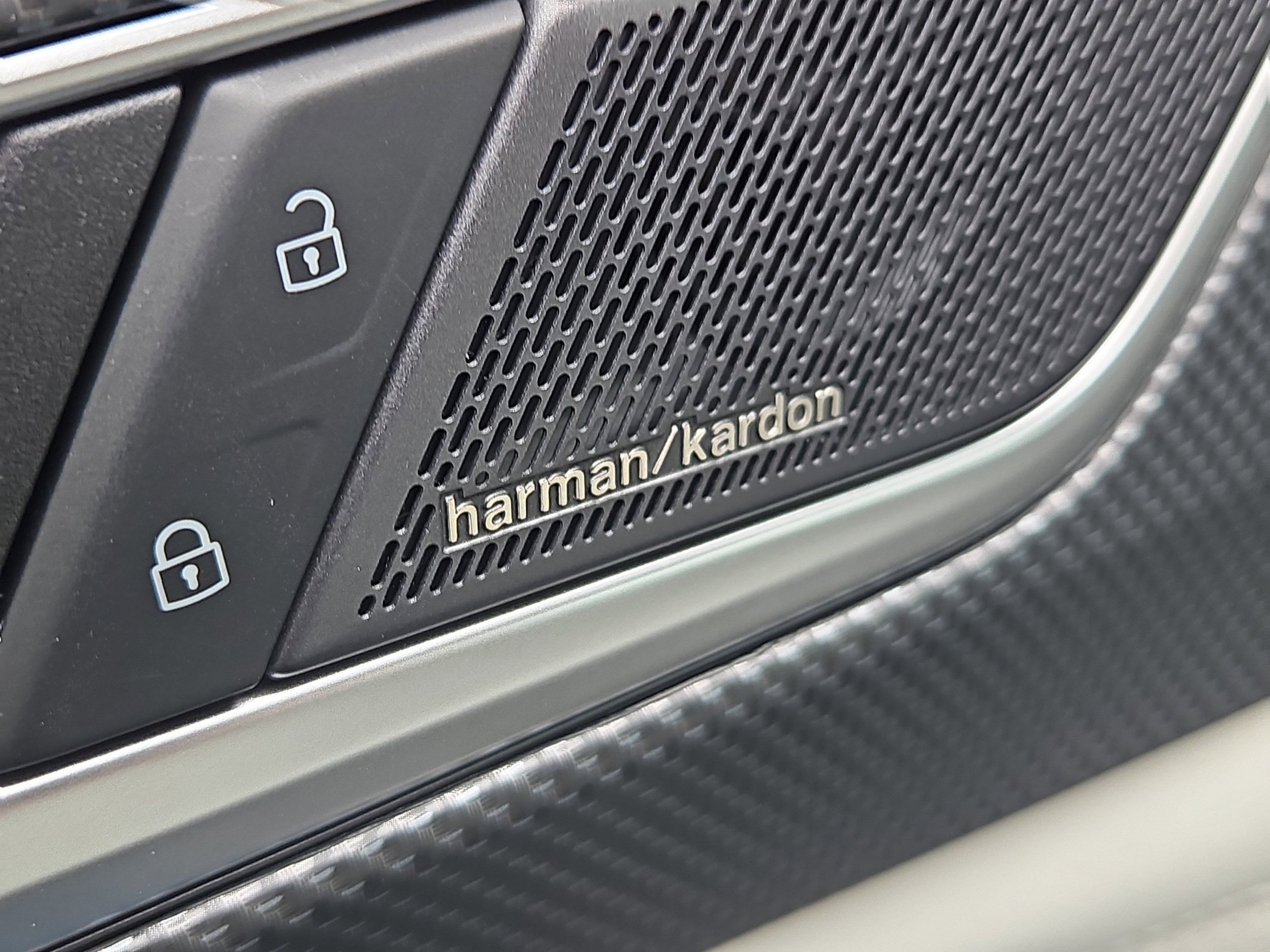 2025 Volkswagen Atlas Cross Sport SEL Premium R-LINE - Photo 20