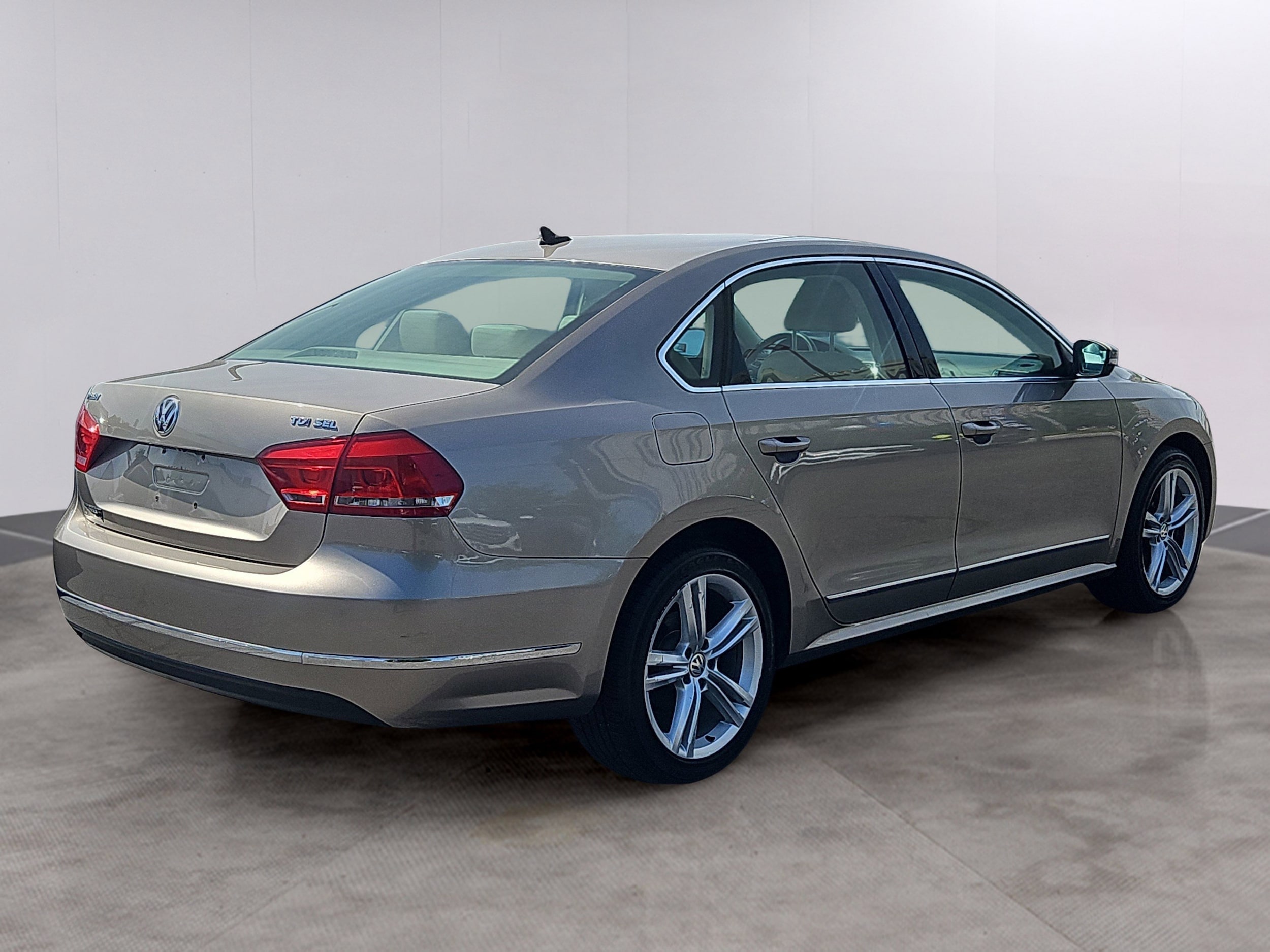 Used 2015 Volkswagen Passat SEL Premium with VIN 1VWCV7A3XFC061411 for sale in Lowell, MA