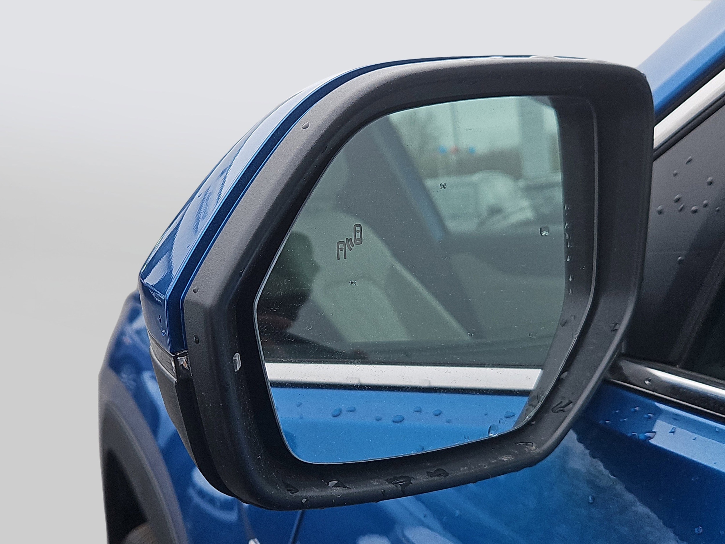 2025 Volkswagen Atlas Cross Sport SEL Premium R-LINE - Photo 18