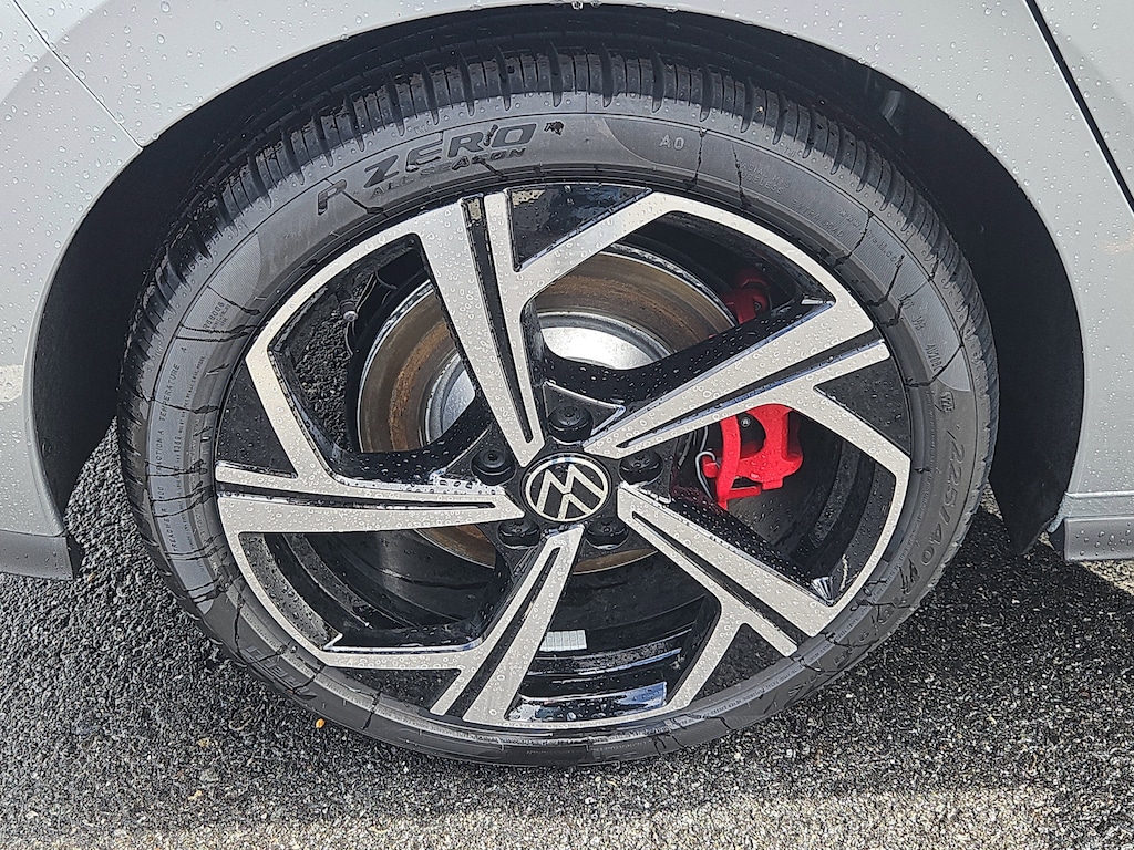 New 2025 Volkswagen Golf GTI 2.0T SE Hatchback