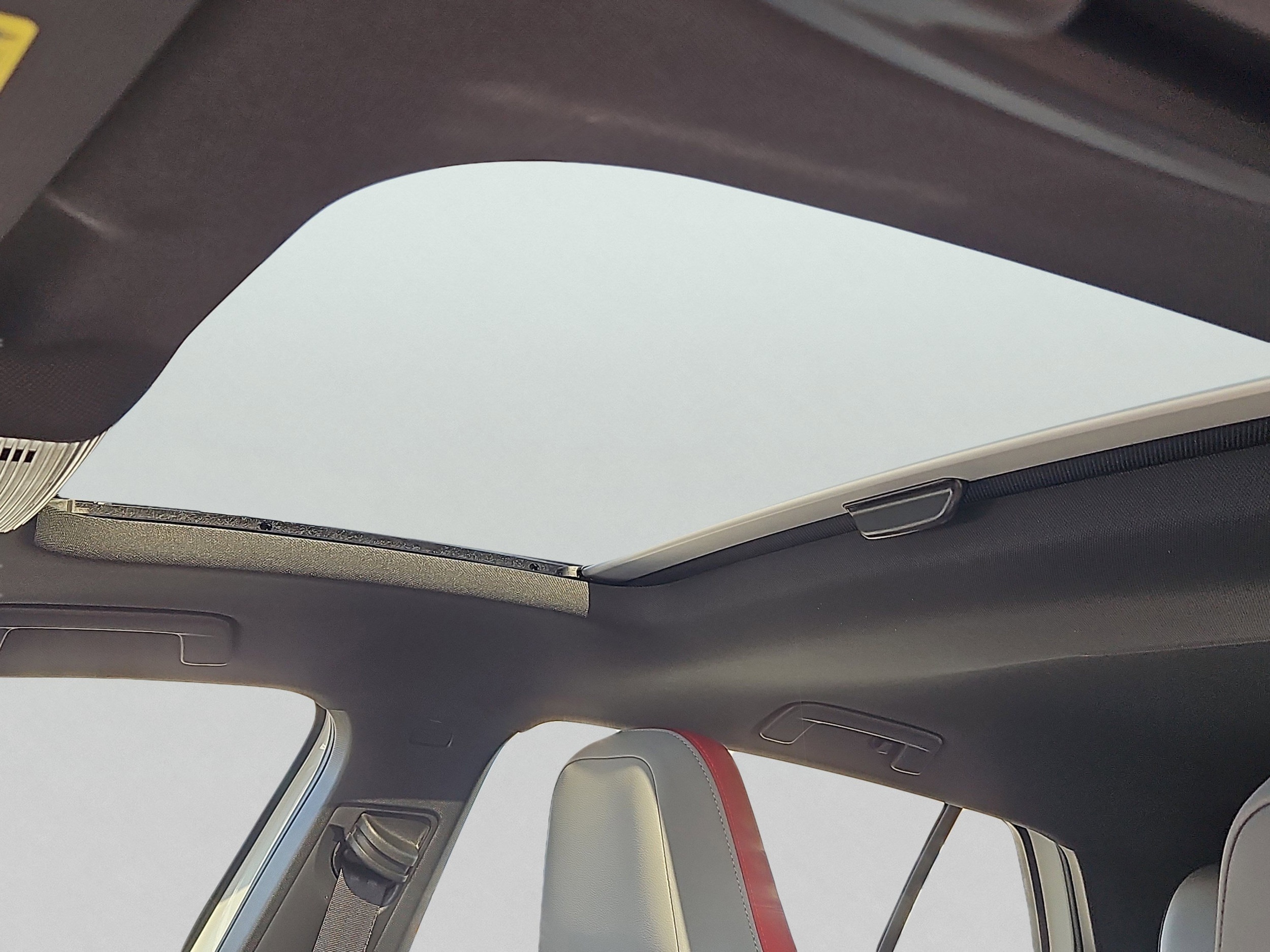 2025 Volkswagen Golf GTI SE - Photo 7