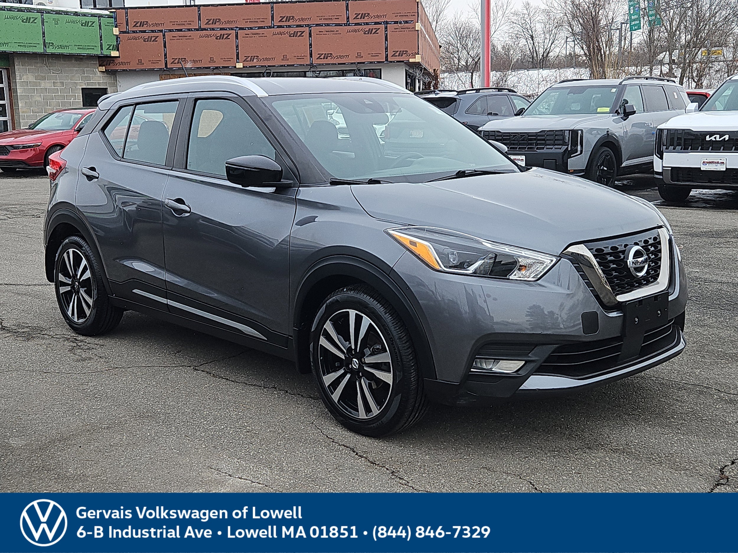 2020 Nissan Kicks SR