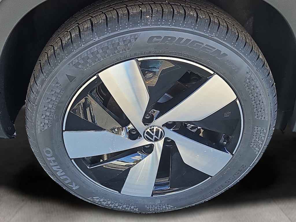 New 2025 Volkswagen Taos 1.5T S SUV