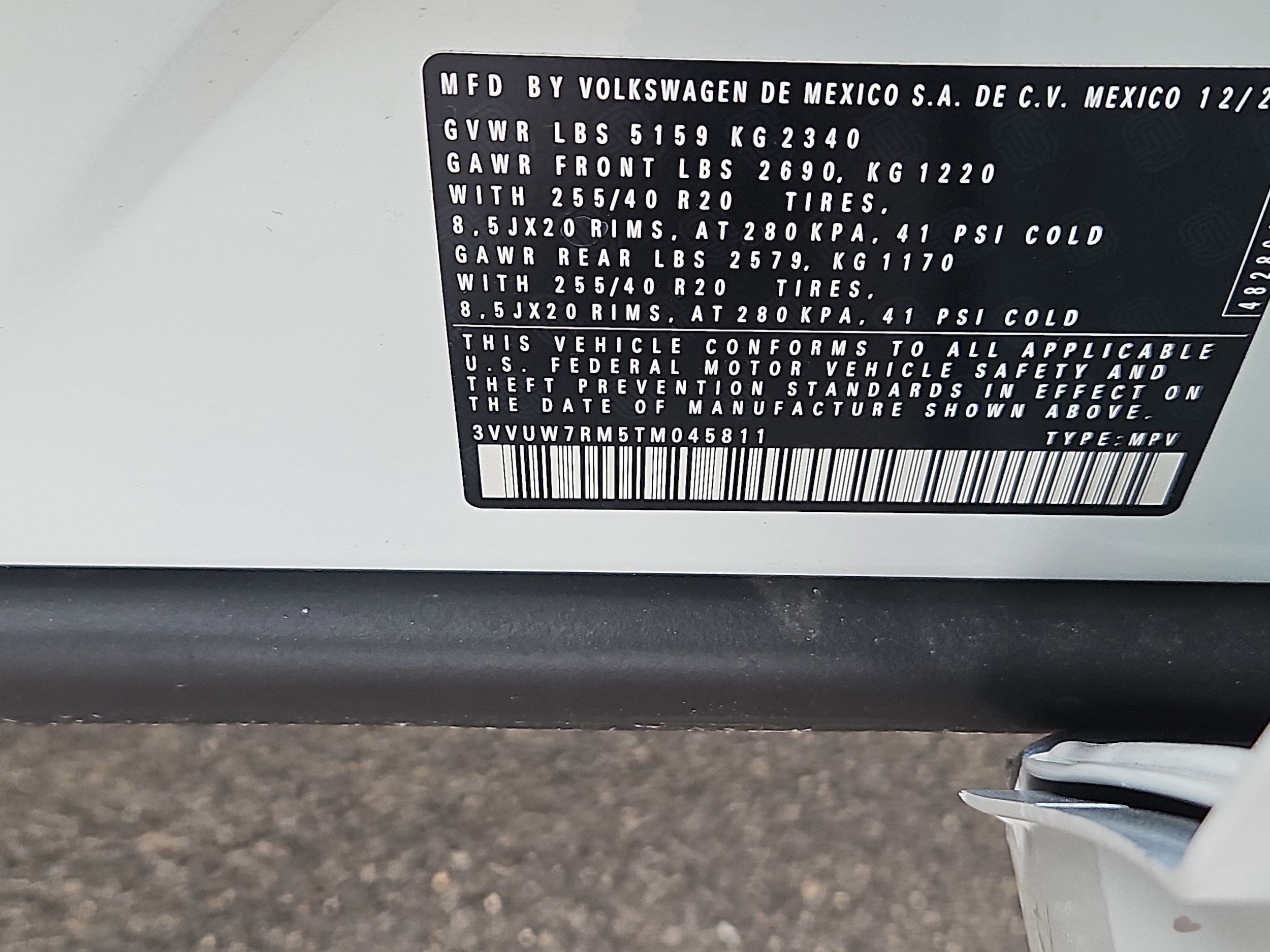 2026 Volkswagen Tiguan SEL R-LINE TURBO - Photo 6