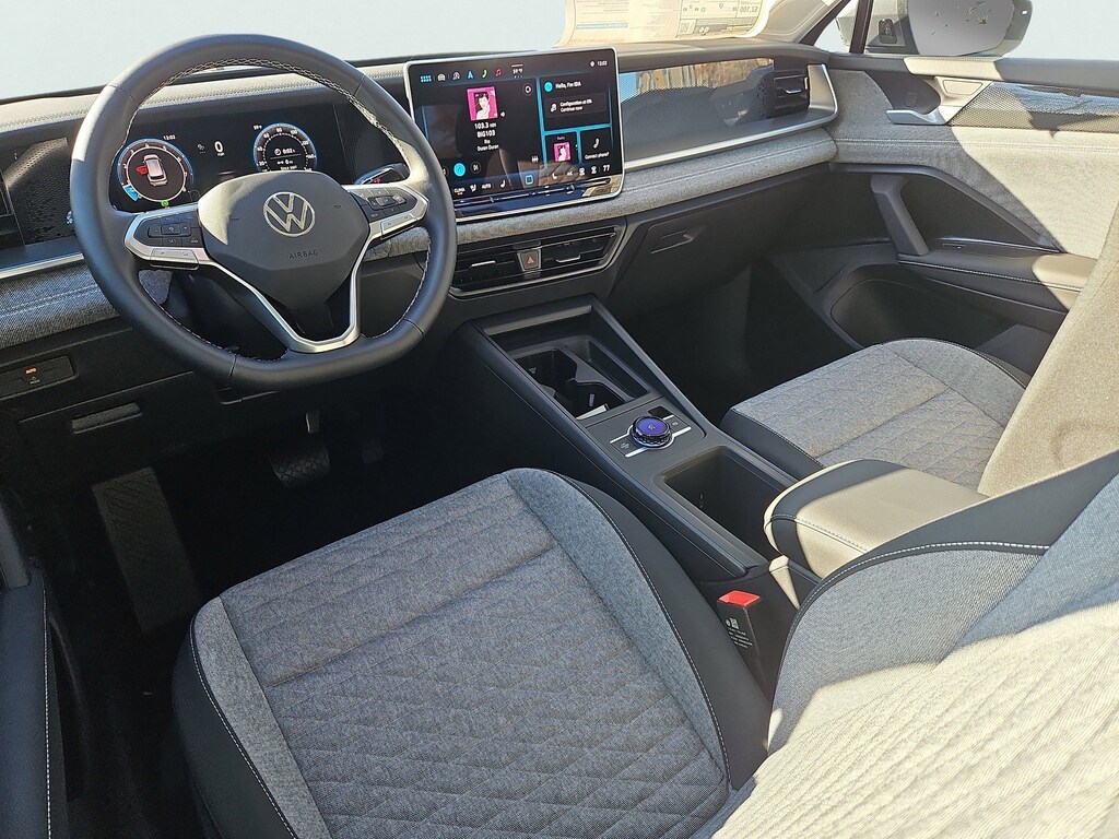 New 2025 Volkswagen Tiguan 2.0T S SUV