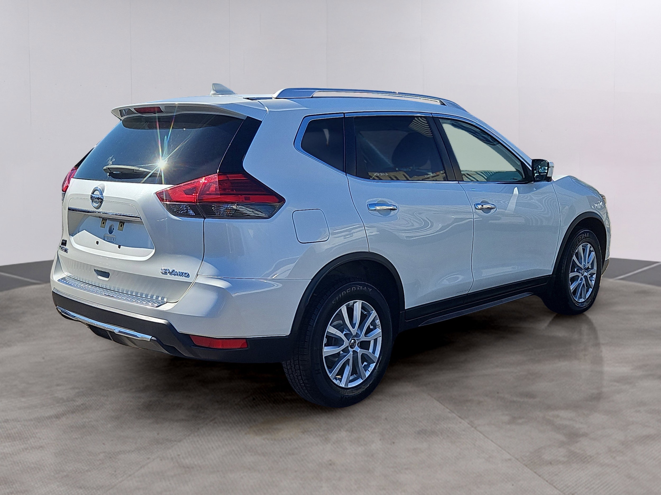 Used 2017 Nissan Rogue SV with VIN KNMAT2MV7HP560095 for sale in Lowell, MA