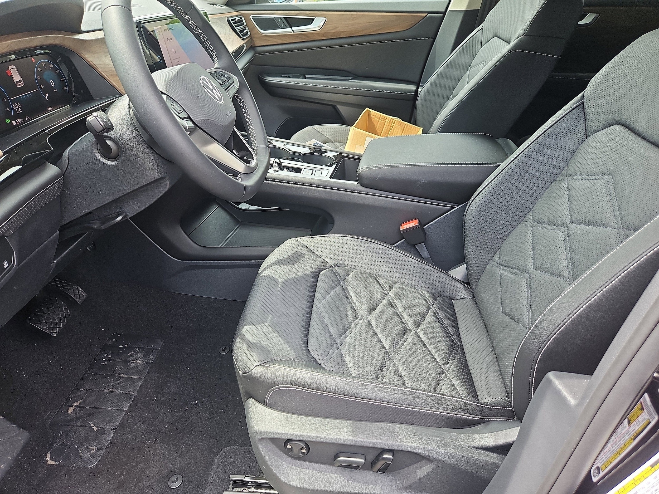 2026 Volkswagen Atlas SE w/Tech - Photo 19