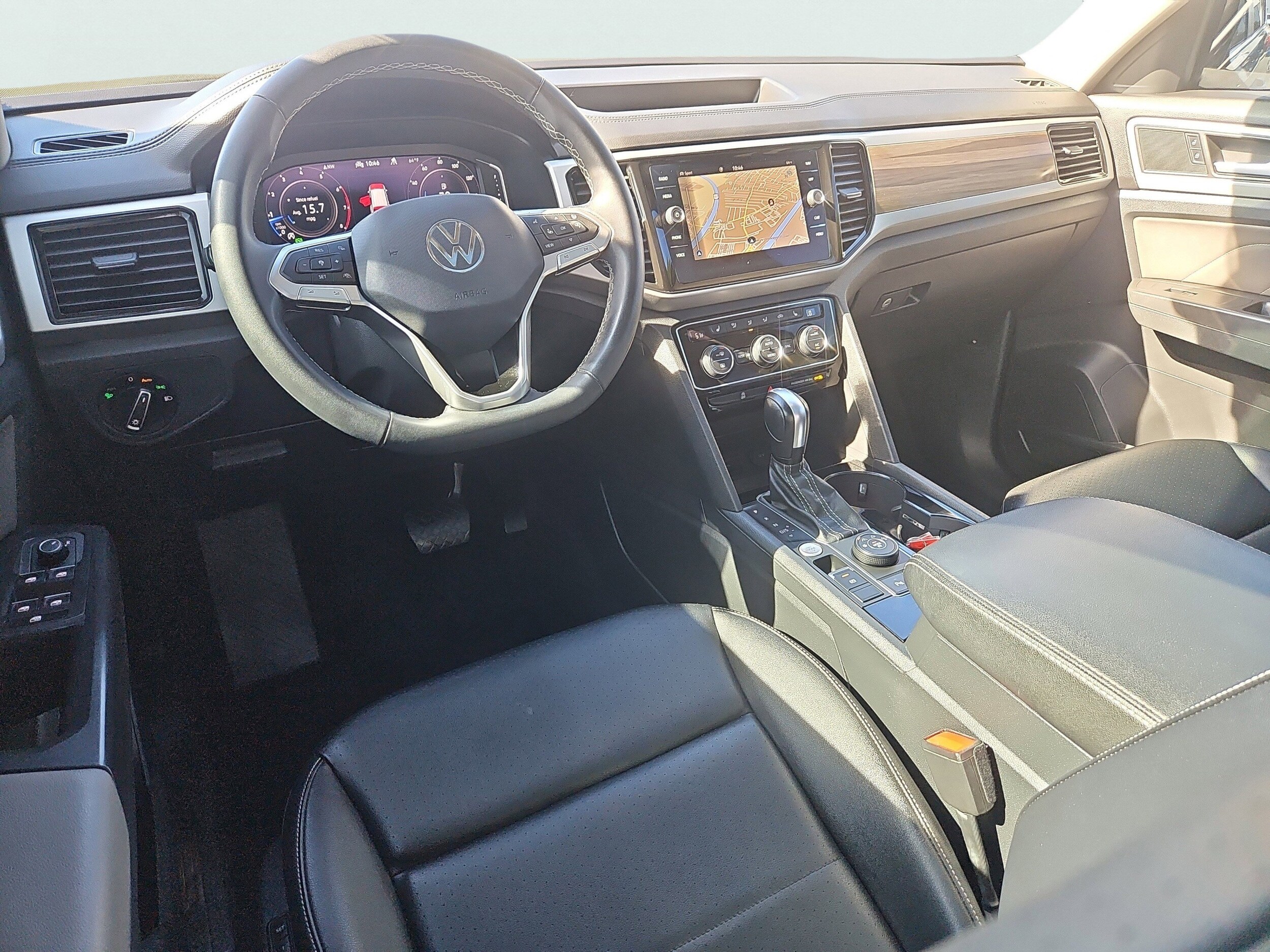 2023 Volkswagen Atlas V6 SEL photo 3