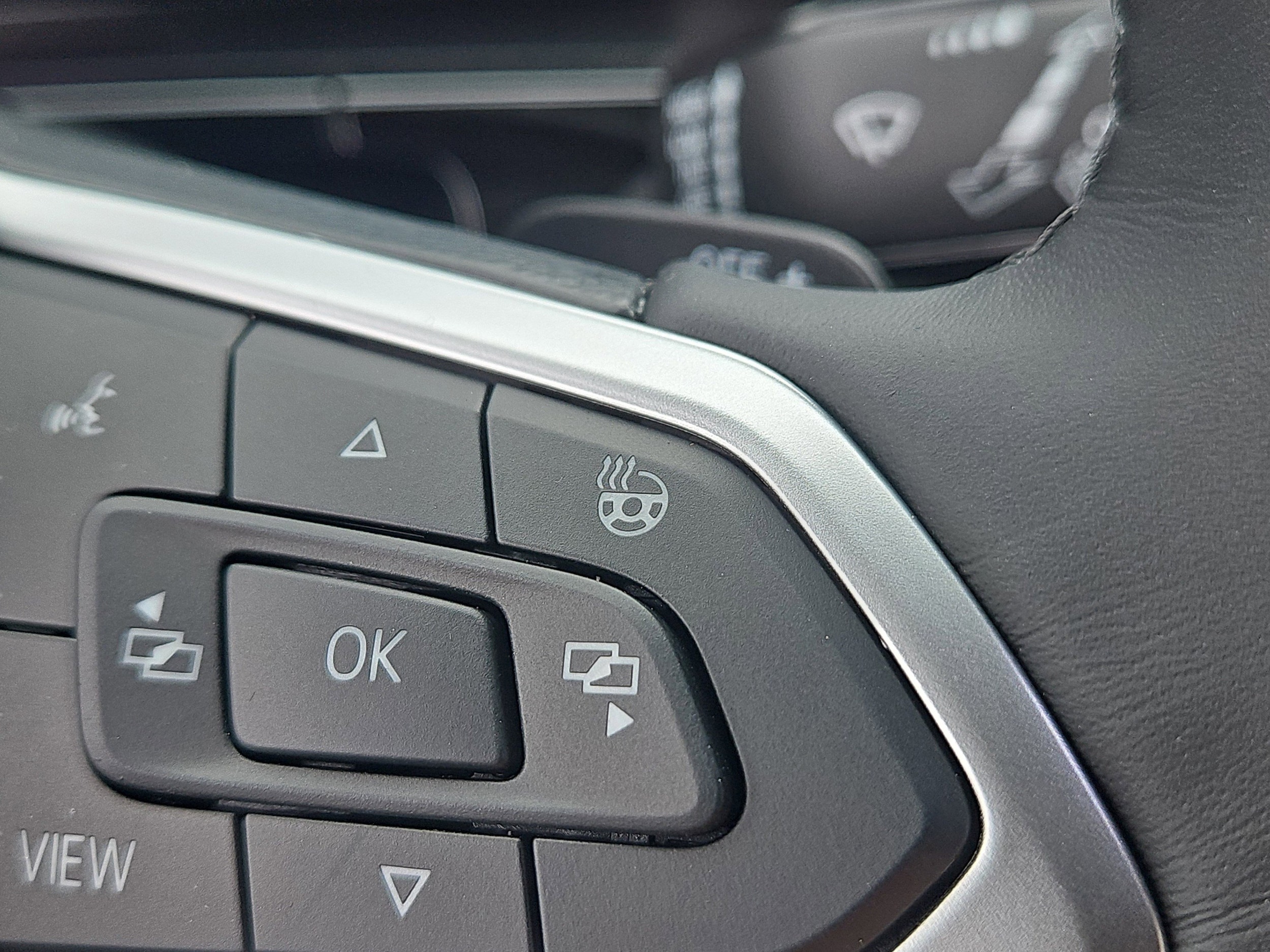 2025 Volkswagen Atlas Cross Sport SEL Premium R-LINE - Photo 14