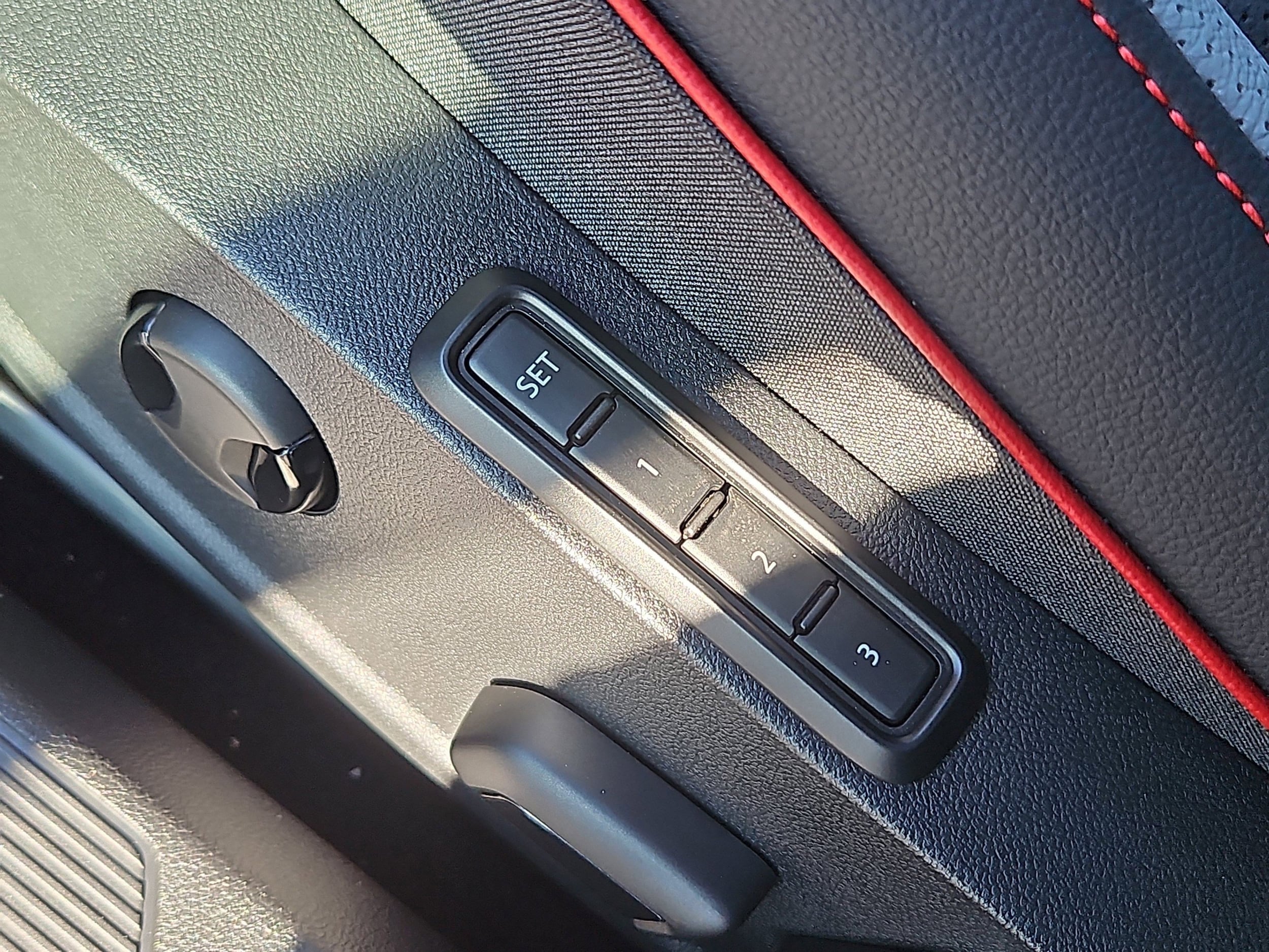 2025 Volkswagen Golf GTI SE - Photo 11