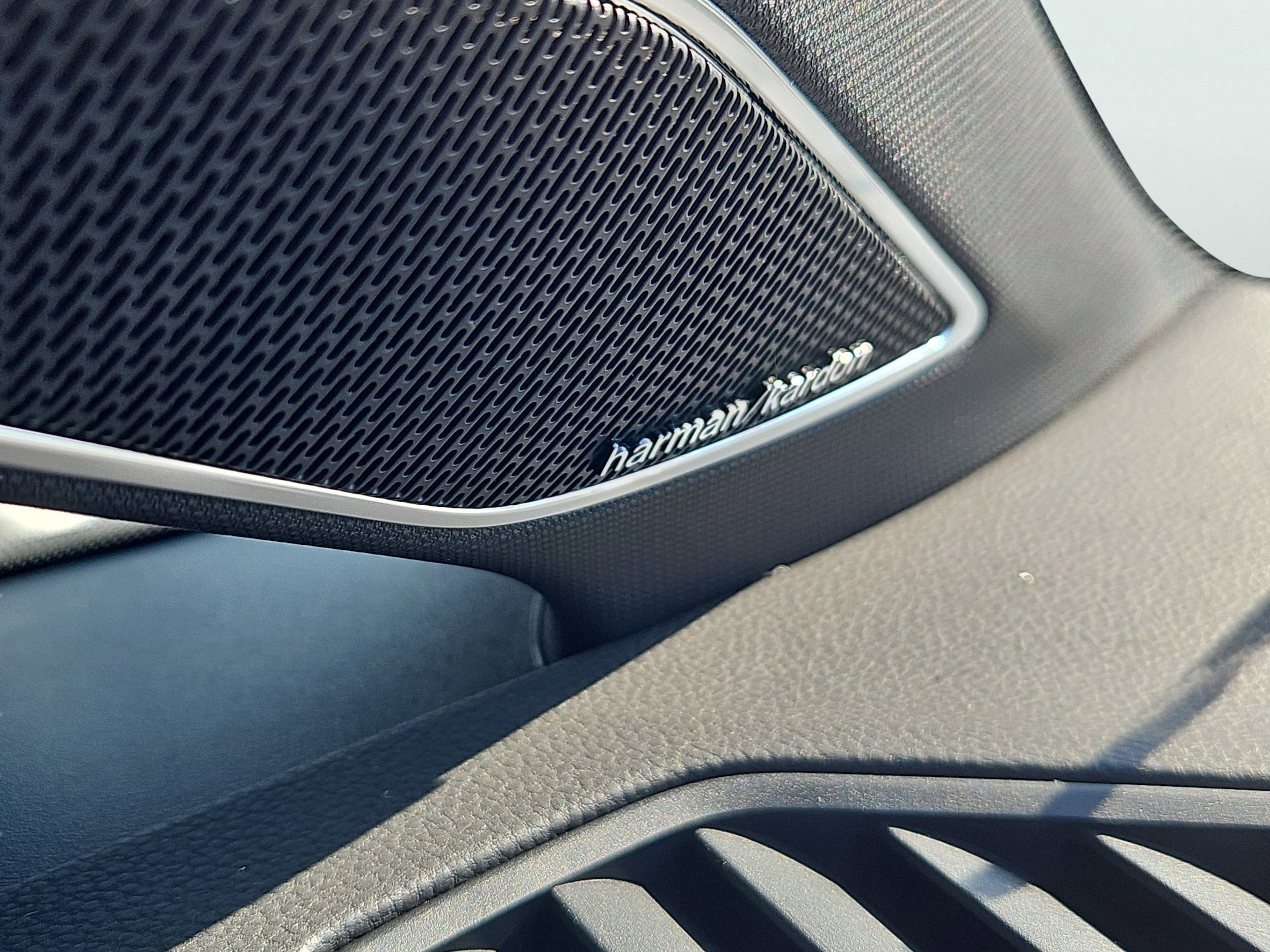 2025 Volkswagen Golf GTI SE - Photo 16