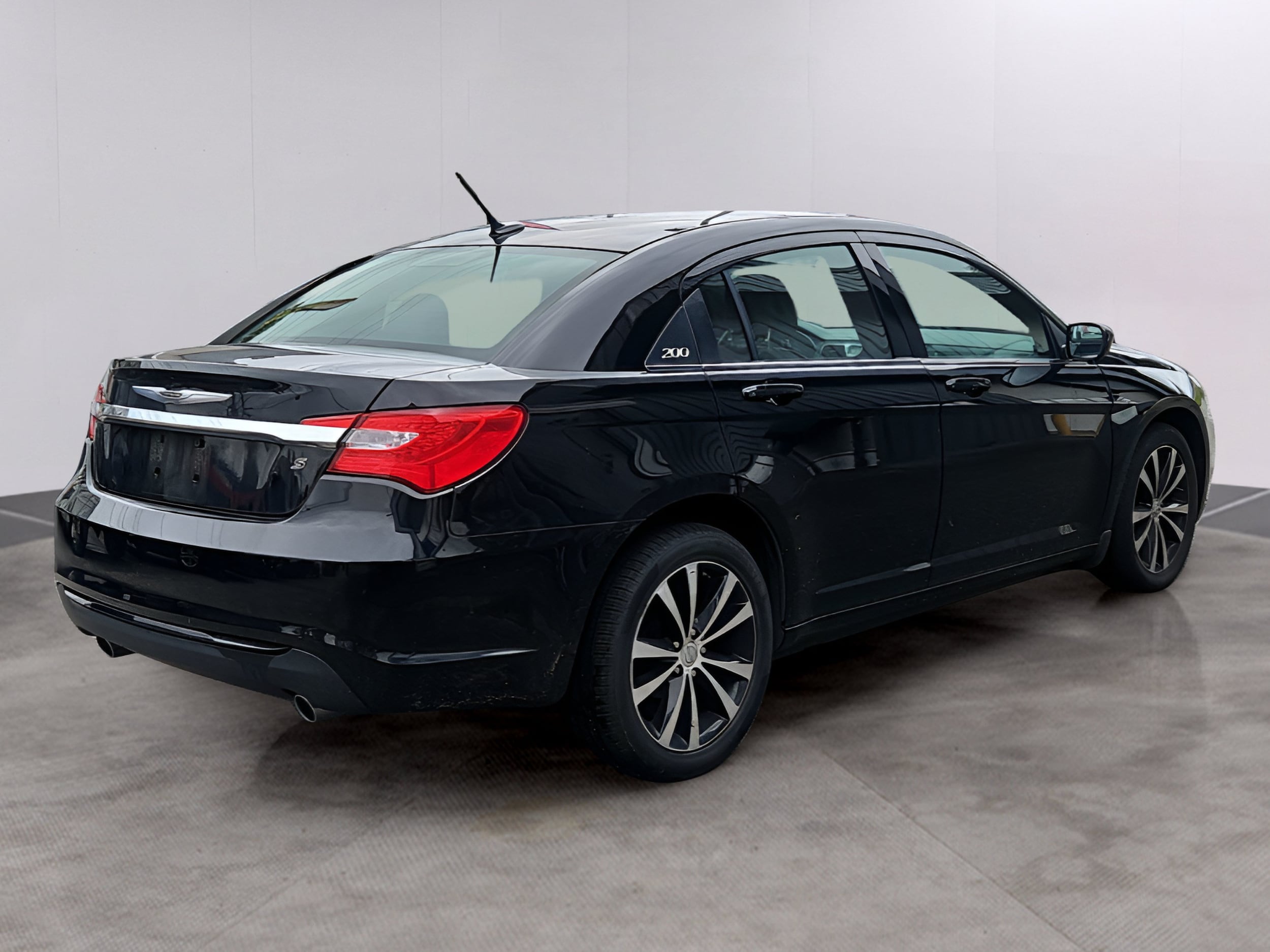 Used 2014 Chrysler 200 Limited with VIN 1C3CCBCG1EN121272 for sale in Lowell, MA