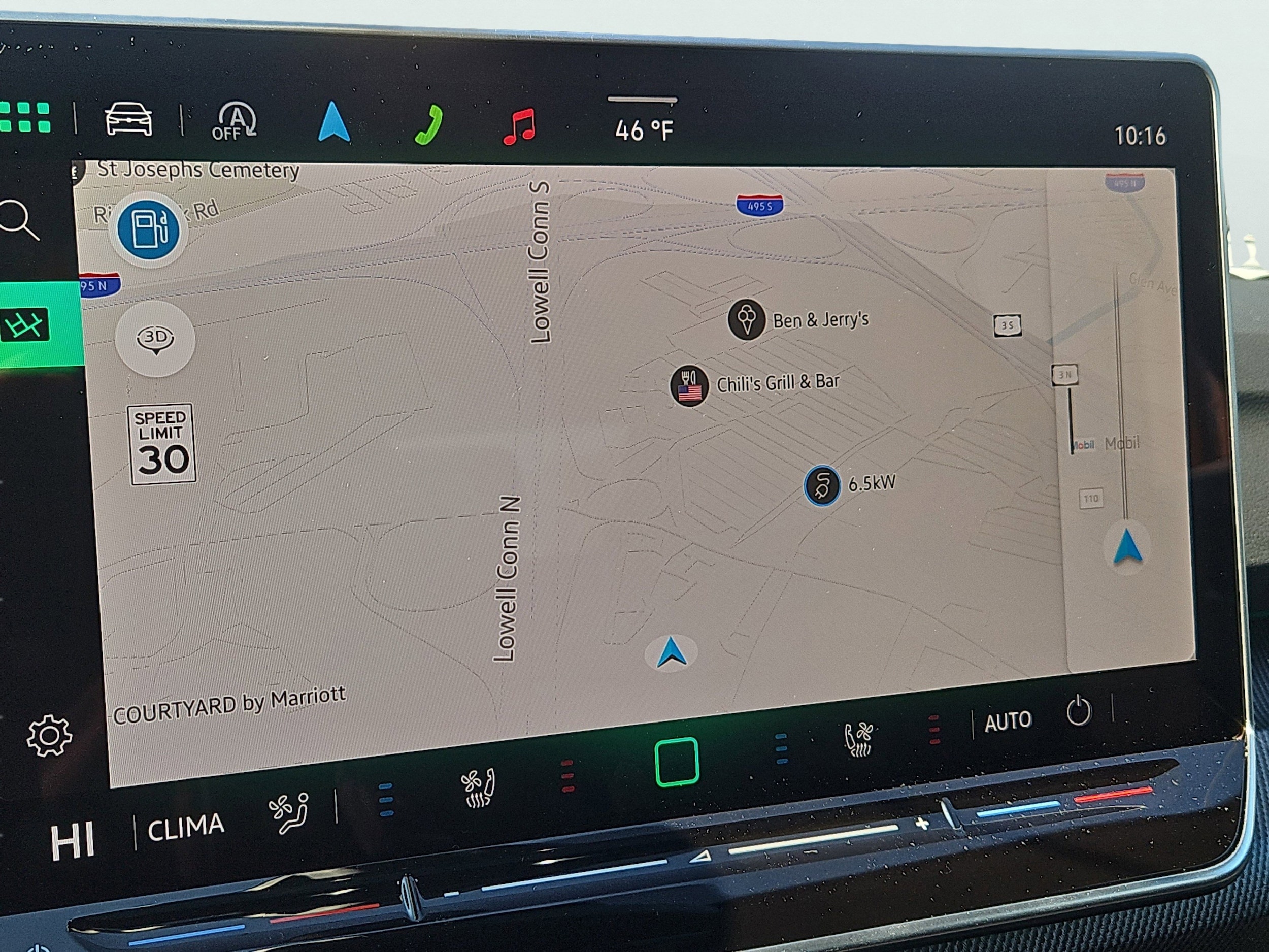 2025 Volkswagen Golf GTI SE - Photo 9