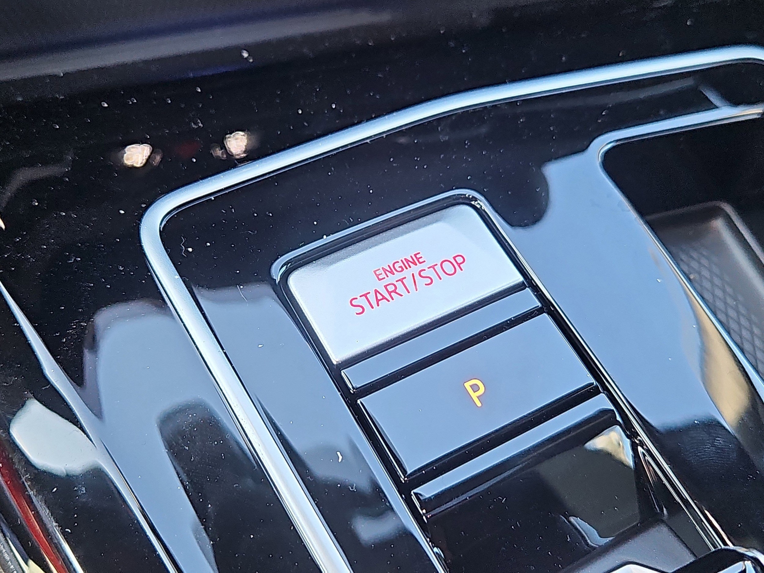 2025 Volkswagen Golf GTI SE - Photo 14