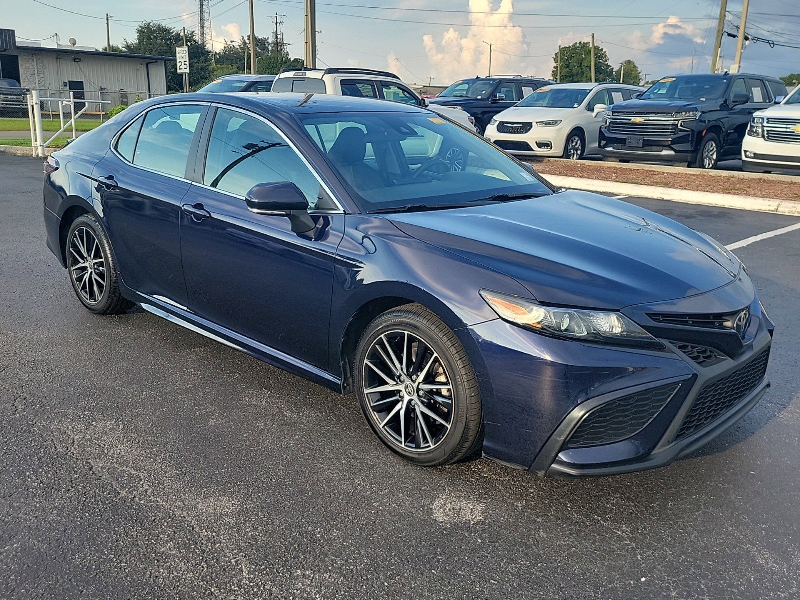 Certified 2022 Toyota Camry SE with VIN 4T1G11AK4NU625532 for sale in Tampa, FL