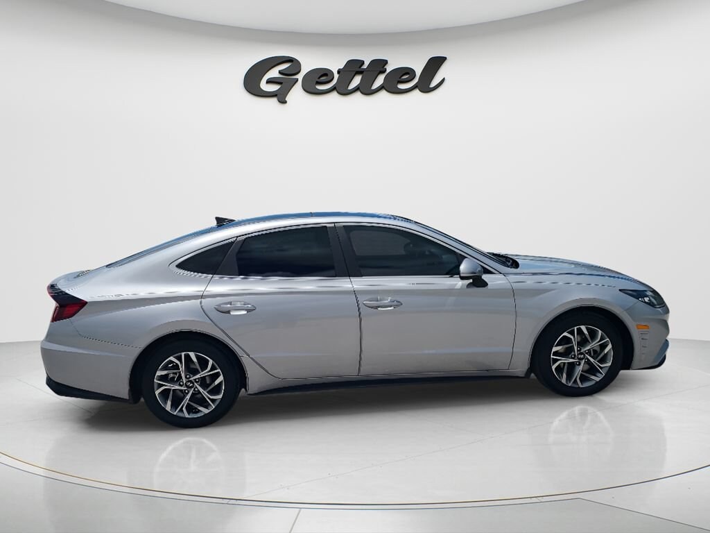Used 2023 Hyundai Sonata SEL Sedan