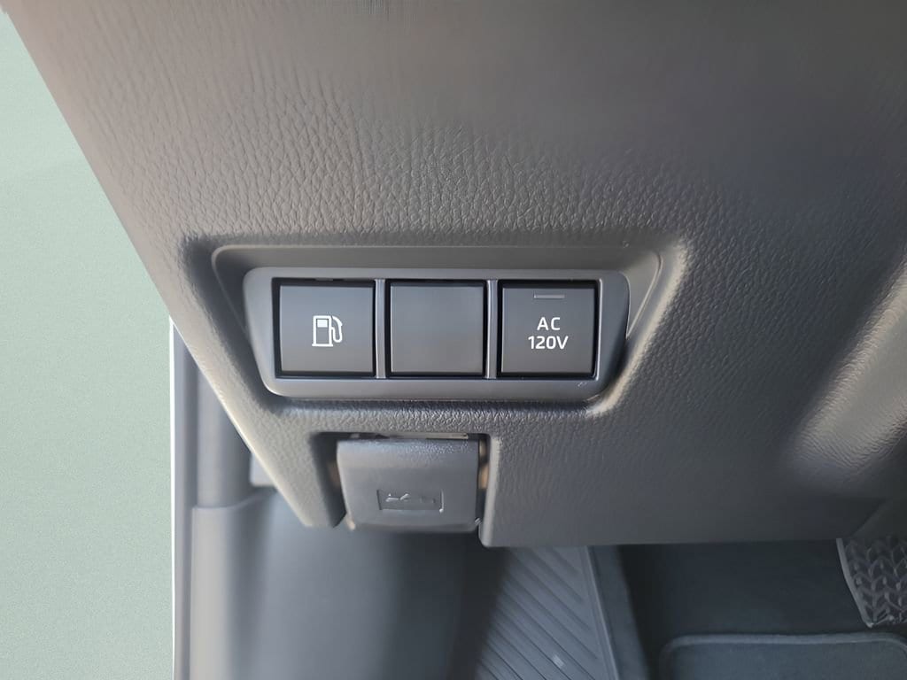2026 Toyota Prius Plug-in Hybrid XSE - Photo 30