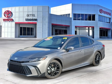 2025 Toyota Camry SE Sedan