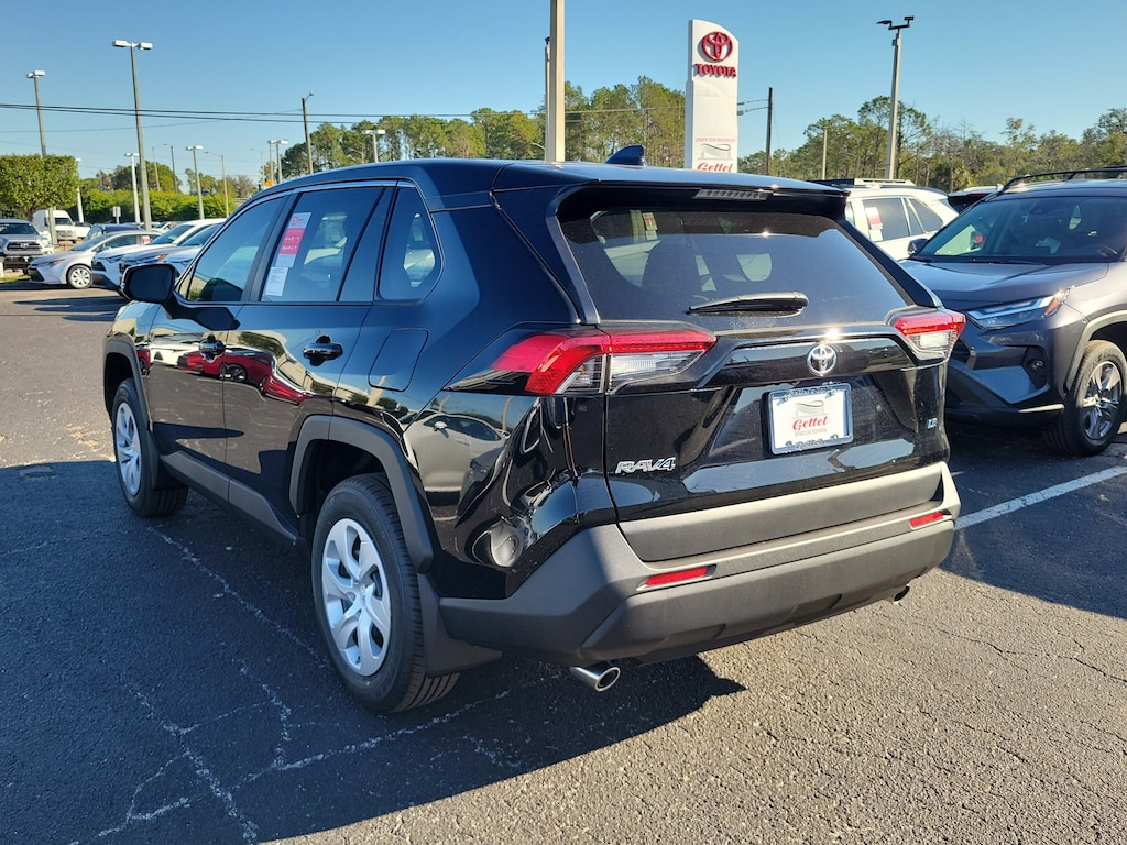 New 2025 Toyota RAV4 LE SUV