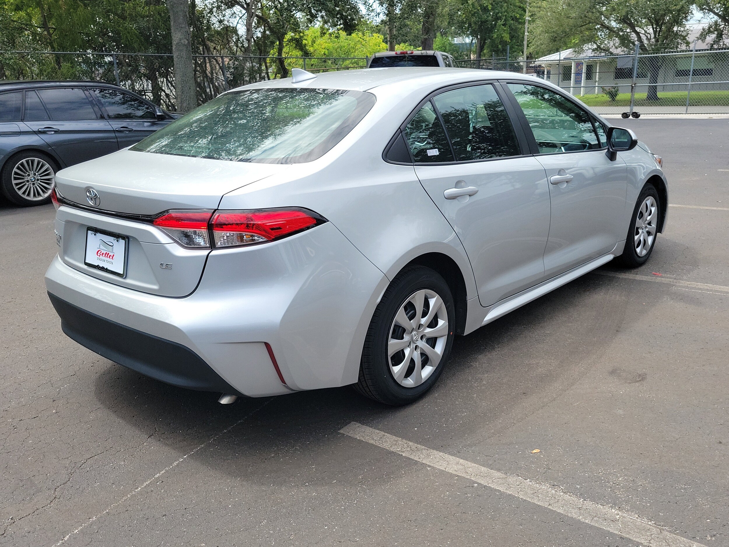 2024 Toyota Corolla LE photo 2