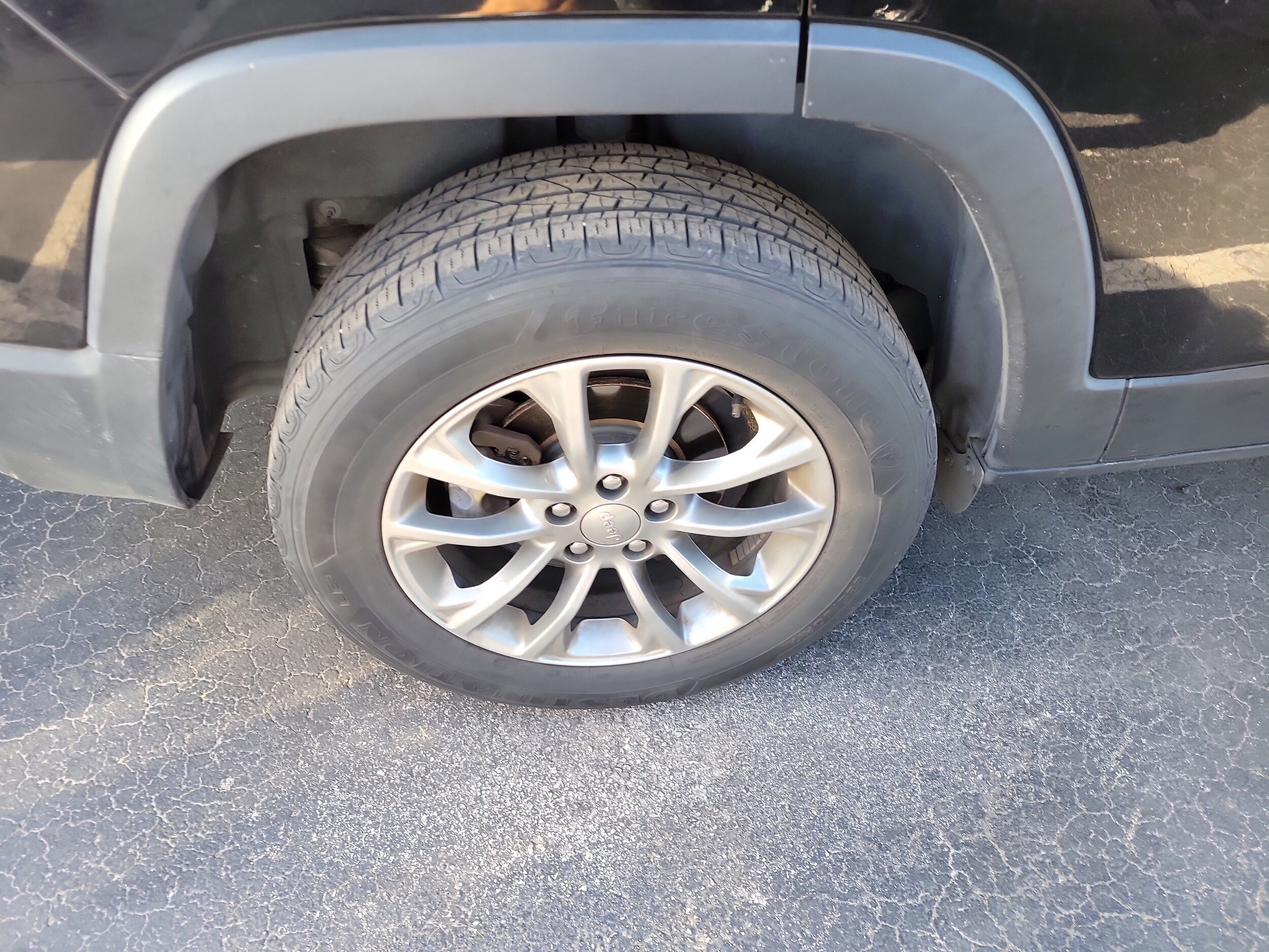 2019 Jeep Cherokee Latitude photo 4