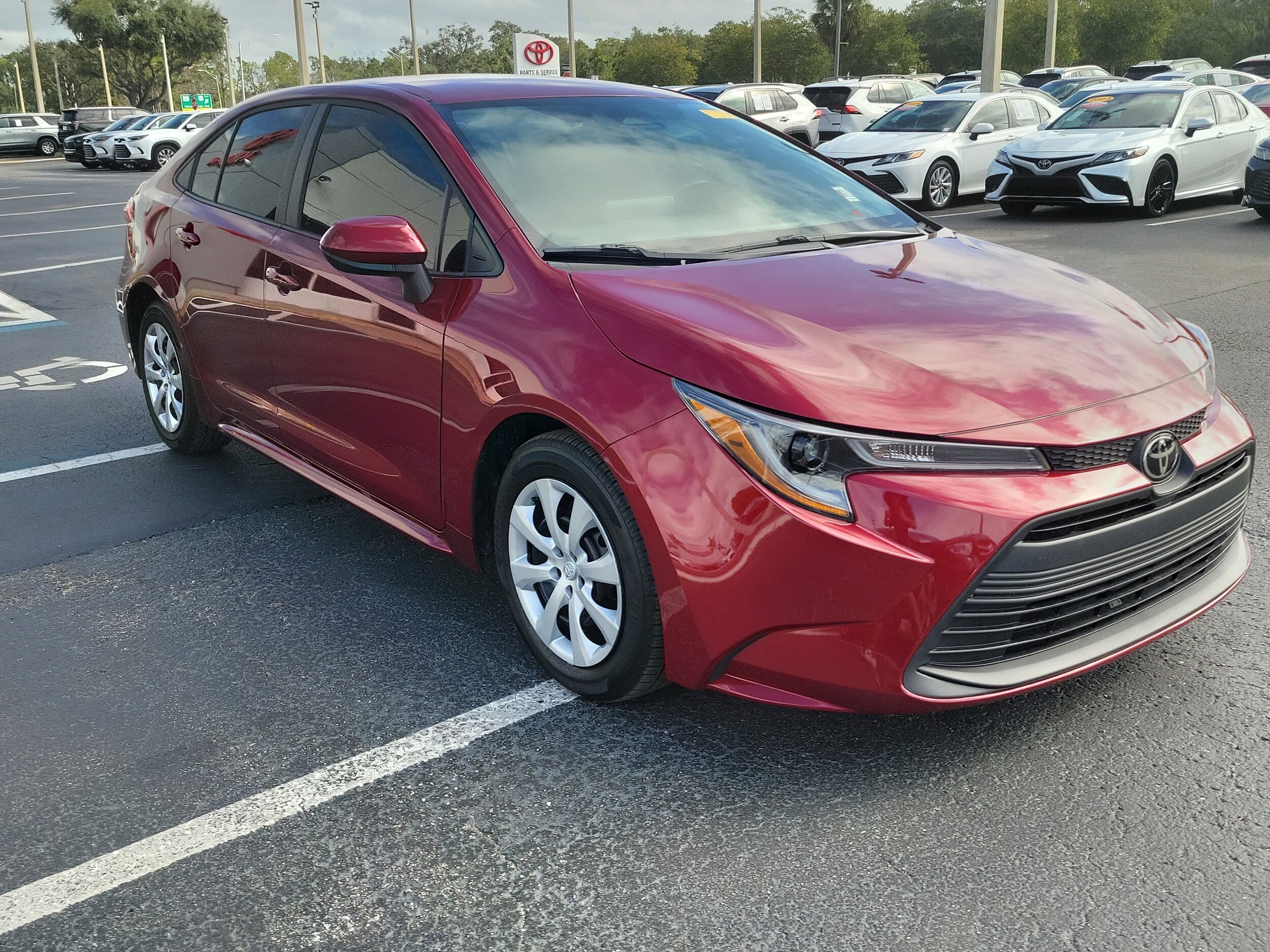 2023 Toyota Corolla LE photo 2