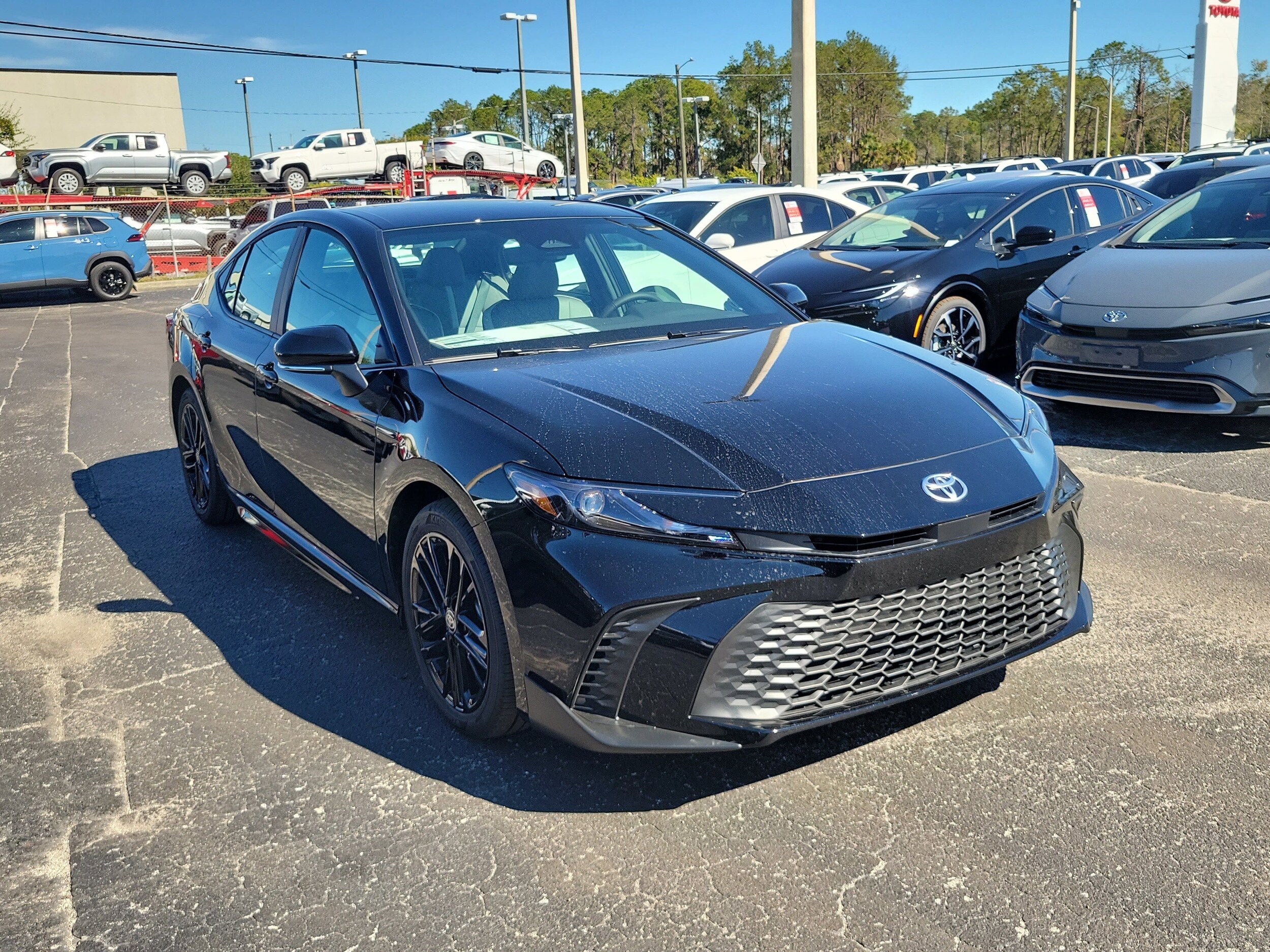 2026 Toyota Camry SE photo 2