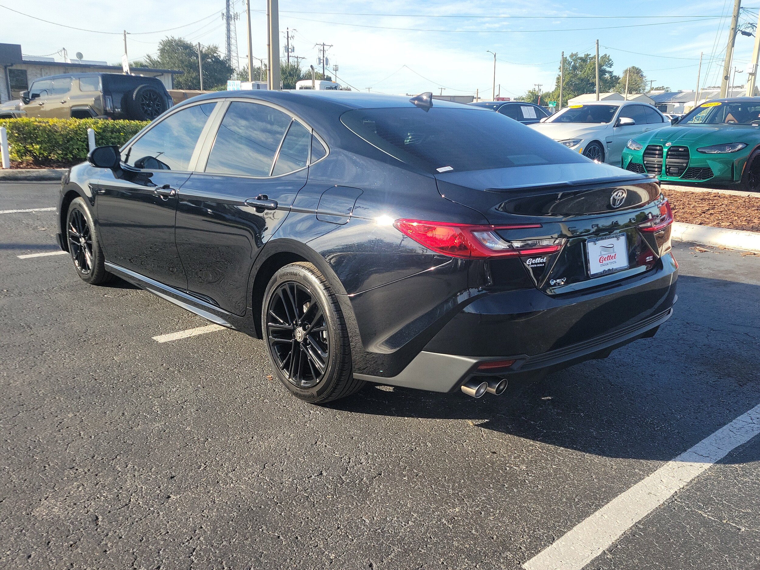 2025 Toyota Camry SE photo 3