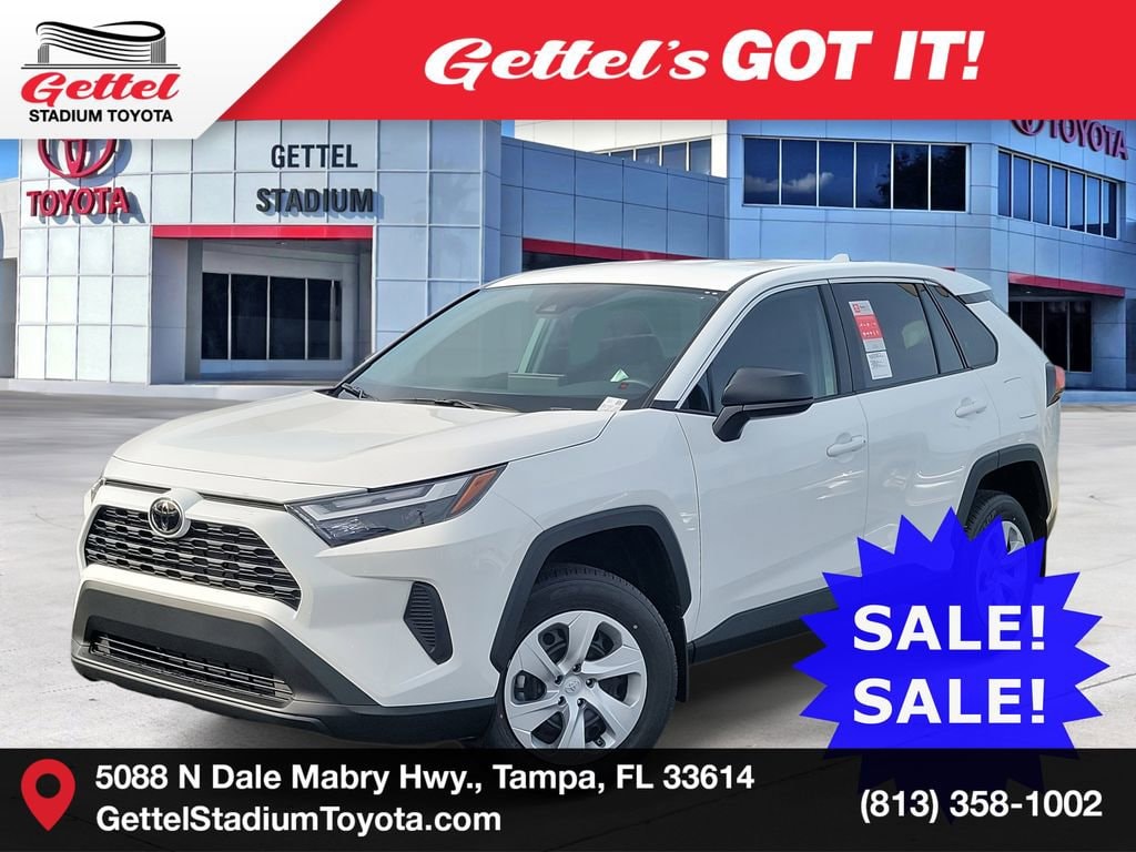 2025 Toyota RAV4 LE's photo