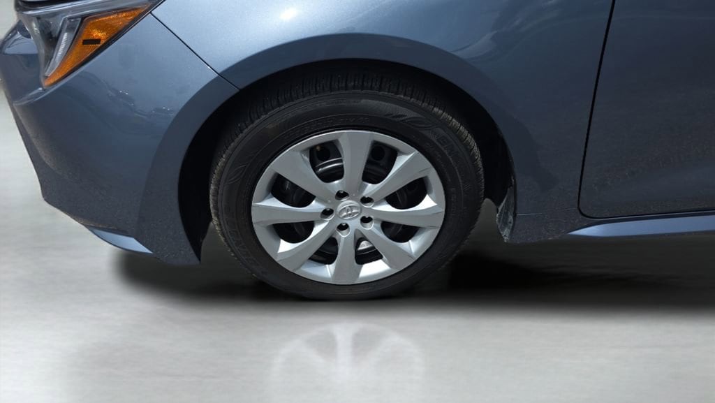 2025 Toyota Corolla LE - Photo 25
