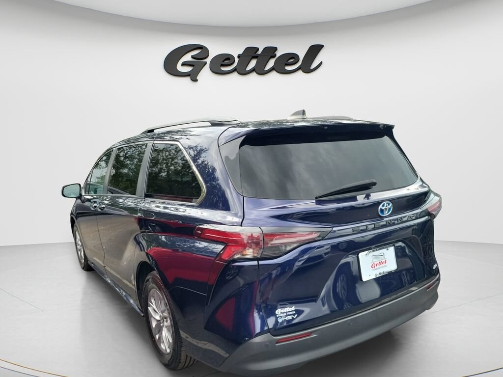 Certified 2025 Toyota Sienna XLE 8 Passenger Van Passenger Van