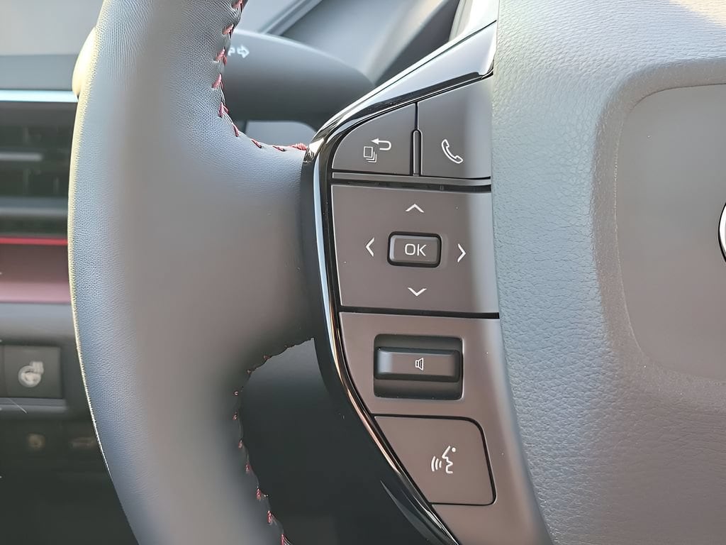 2026 Toyota Prius Plug-in Hybrid XSE Premium - Photo 34