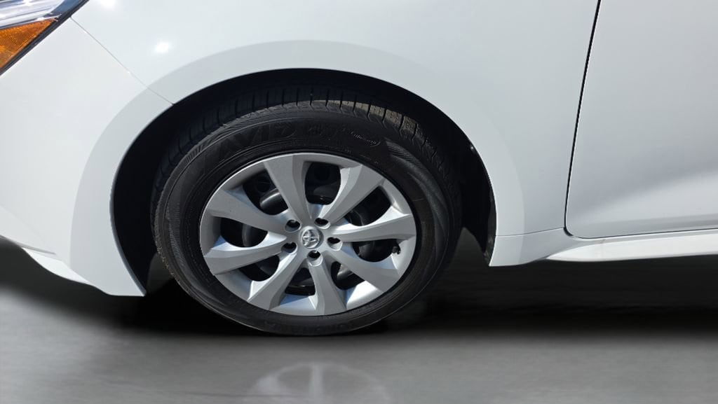 2026 Toyota Corolla LE - Photo 25