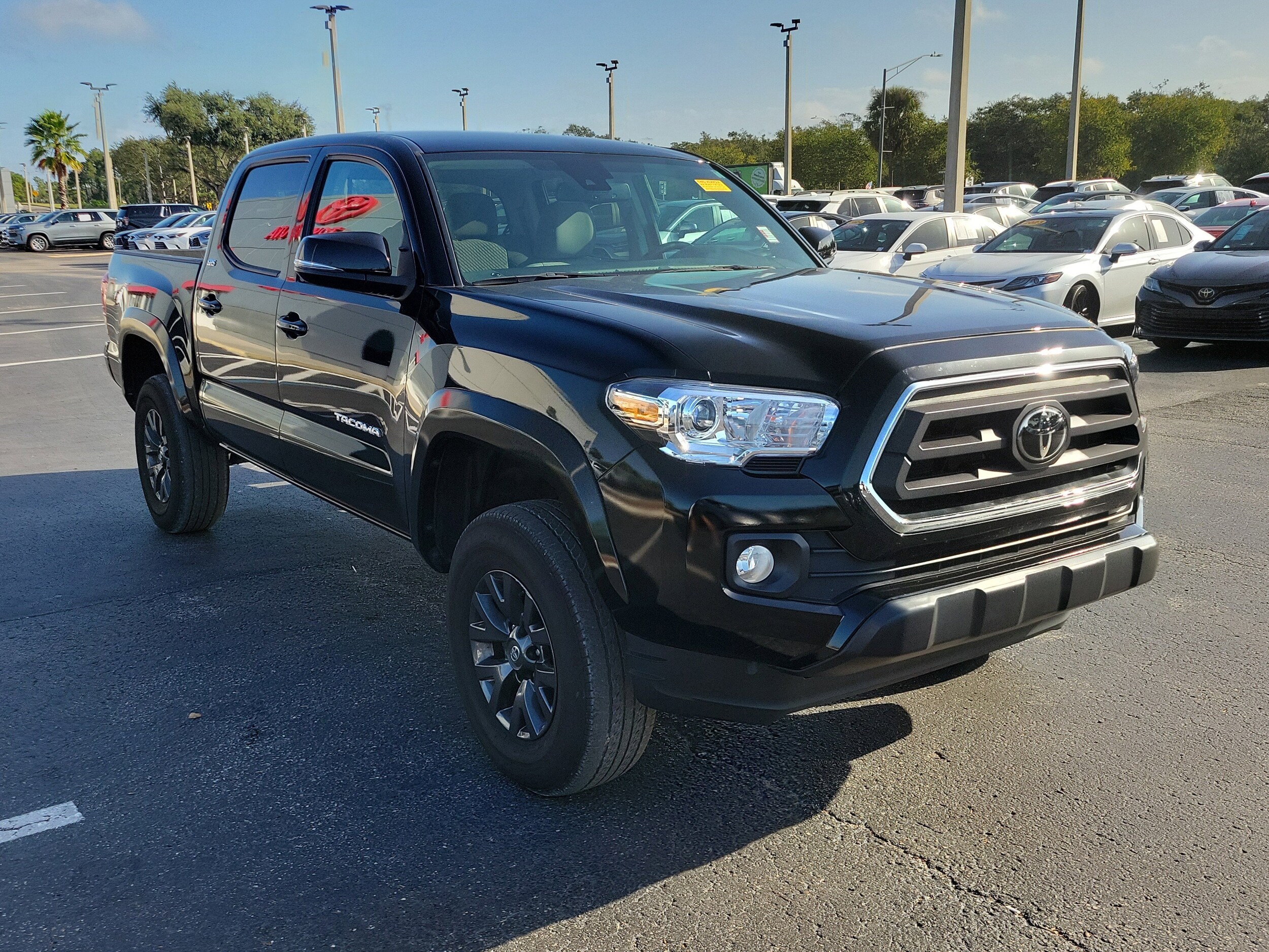 2023 Toyota Tacoma SR5 V6 photo 2