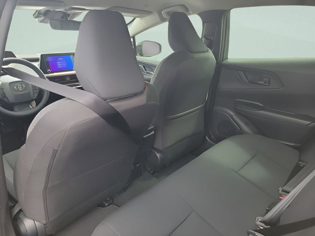 2026 Toyota Prius Plug-in Hybrid SE - Photo 10