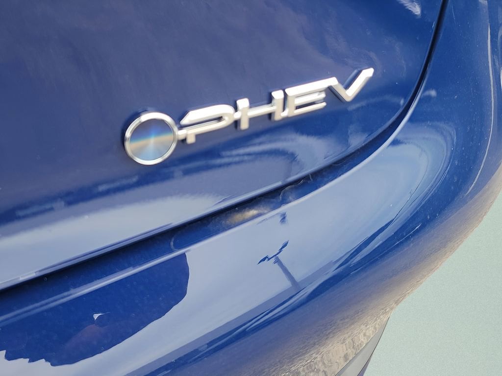 2026 Toyota Prius Plug-in Hybrid XSE - Photo 7