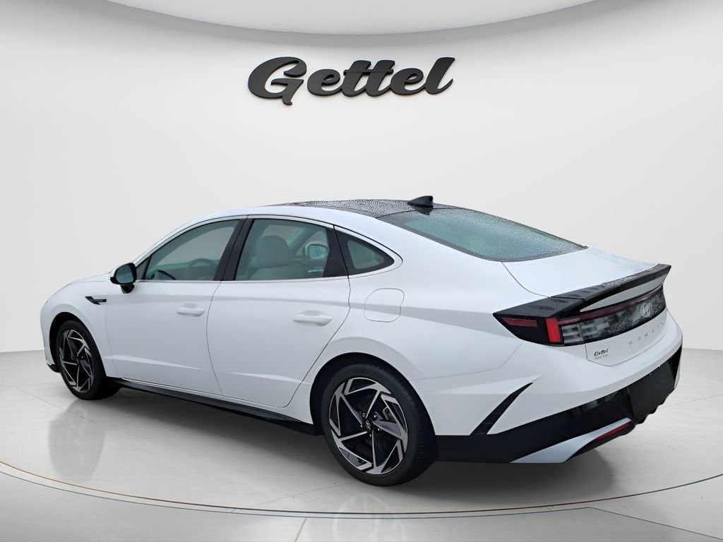 Used 2024 Hyundai Sonata SEL Sedan