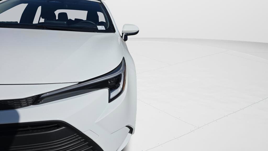 2026 Toyota Corolla LE - Photo 24