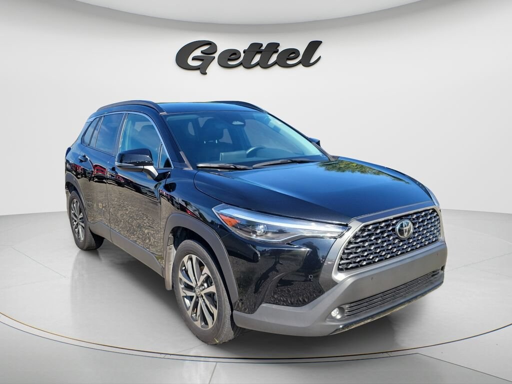Used 2023 Toyota Corolla Cross XLE SUV