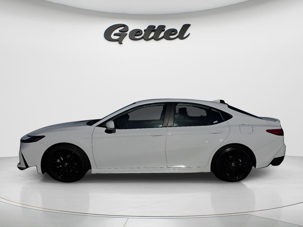 2026 Toyota Camry SE - Photo 8