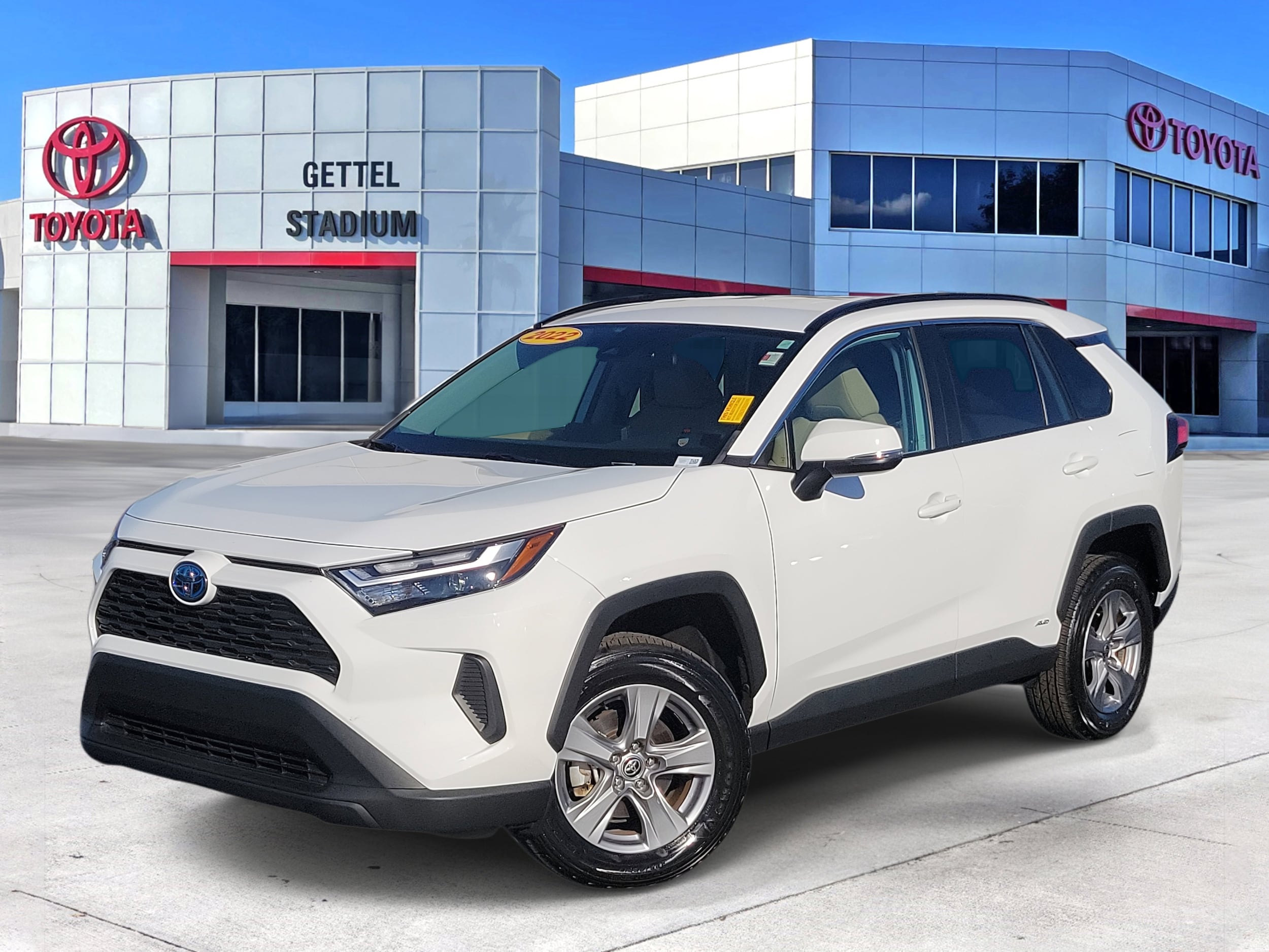 2022 Toyota RAV4 XLE's photo