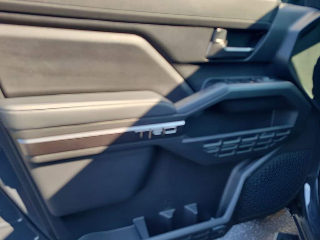 2025 Toyota Tacoma TRD Off Road - Photo 16