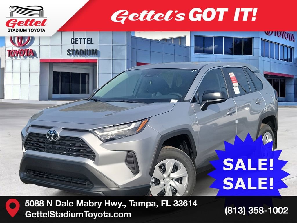 2025 Toyota RAV4 LE's photo