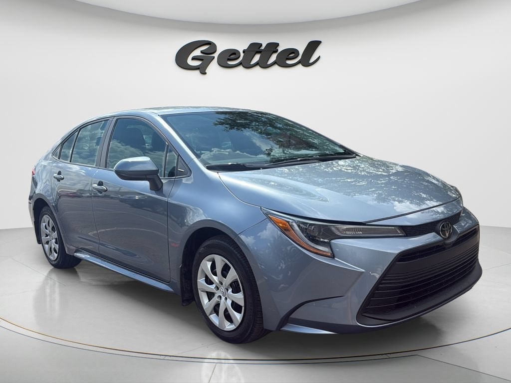 Certified 2025 Toyota Corolla LE Sedan