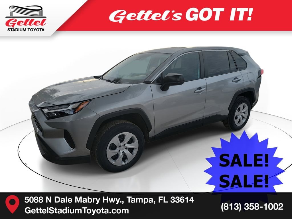 2024 Toyota RAV4 LE's photo