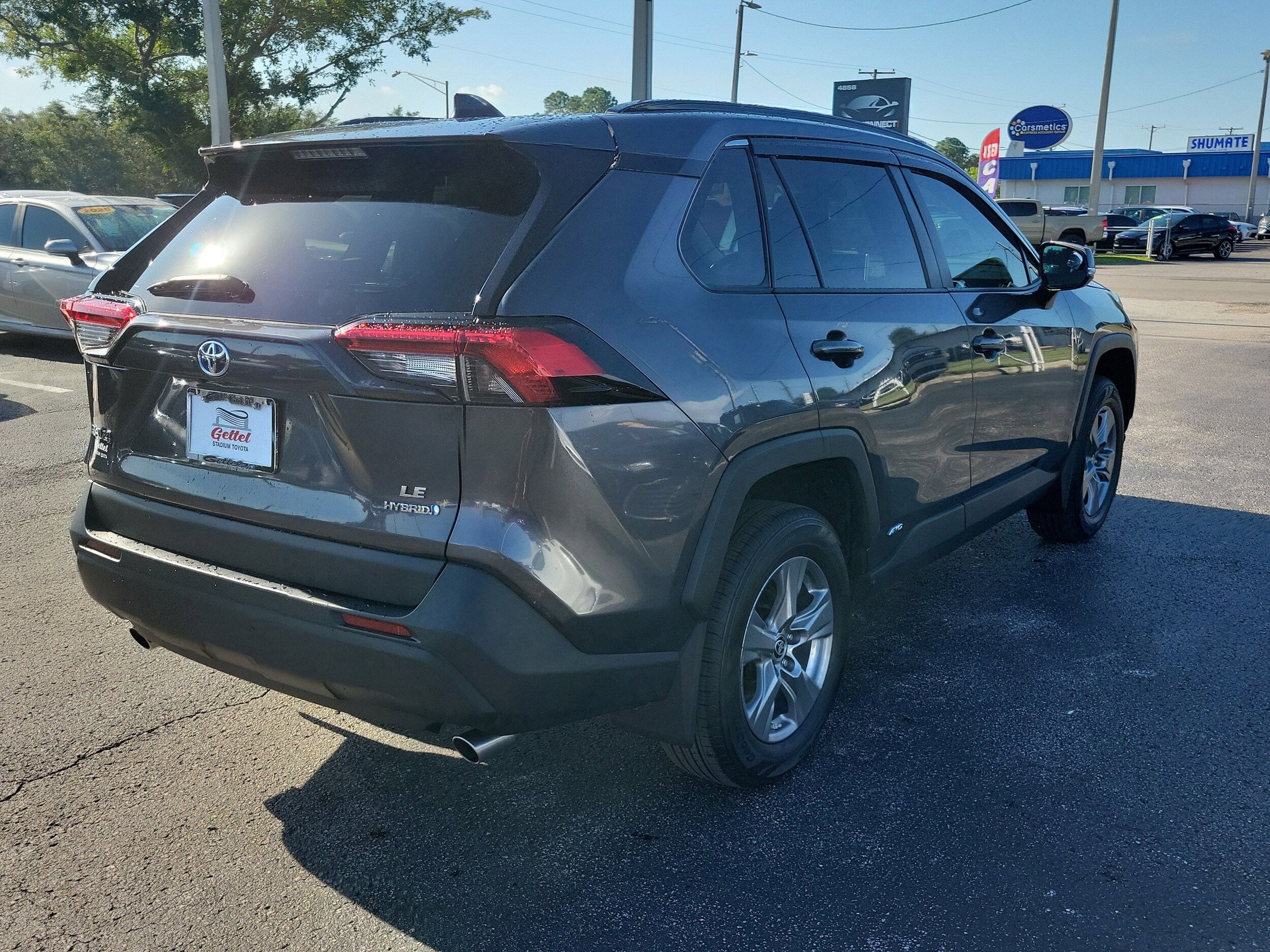 2024 Toyota RAV4 Hybrid LE photo 3