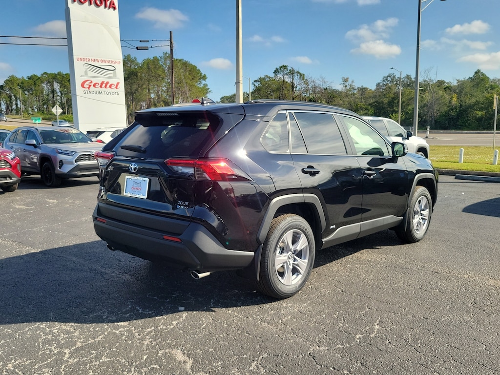 New 2025 Toyota RAV4 Hybrid XLE SUV
