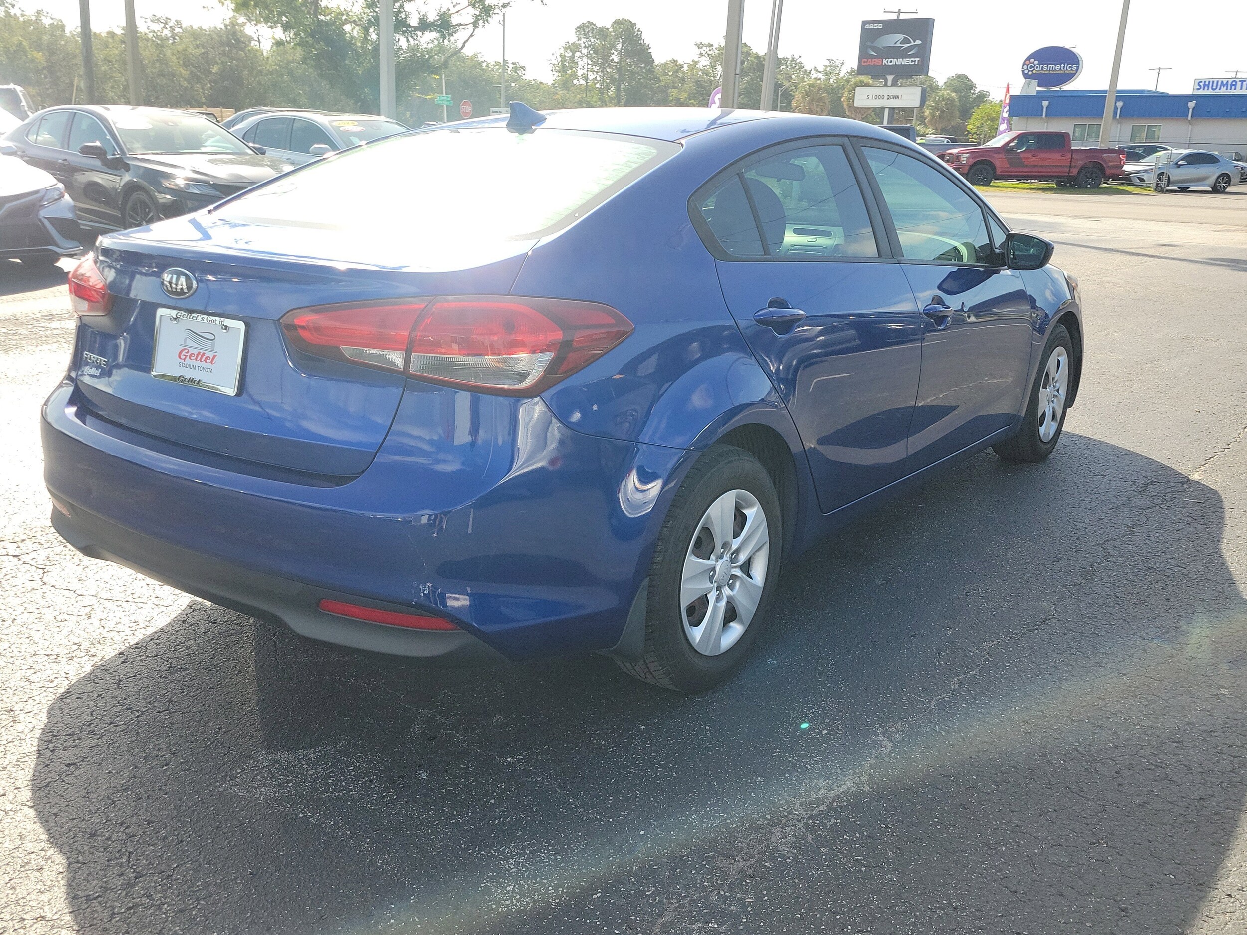 2017 Kia Forte LX photo 3